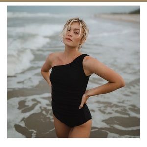 Albion Icon Black One Piece